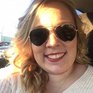 Meet your Posher, Victoria